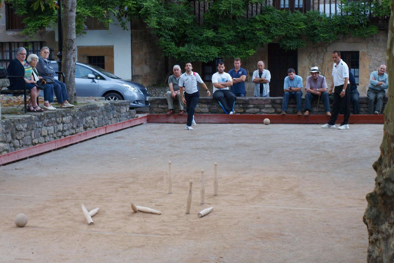 Bolera La plaza en Mazcuerras